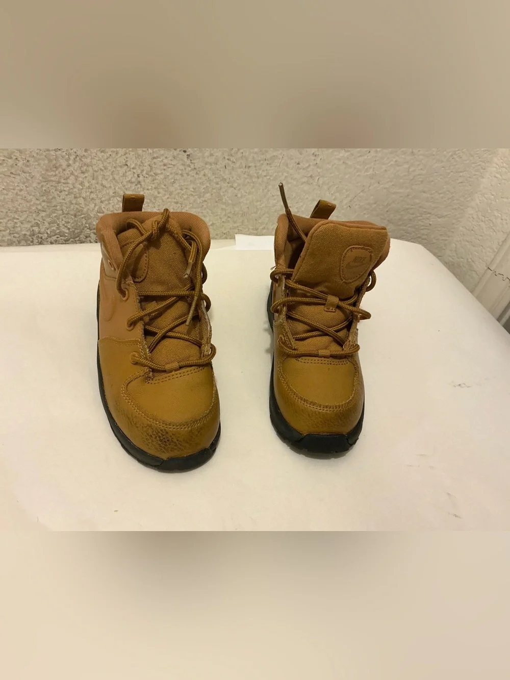 Nike manoa toddler